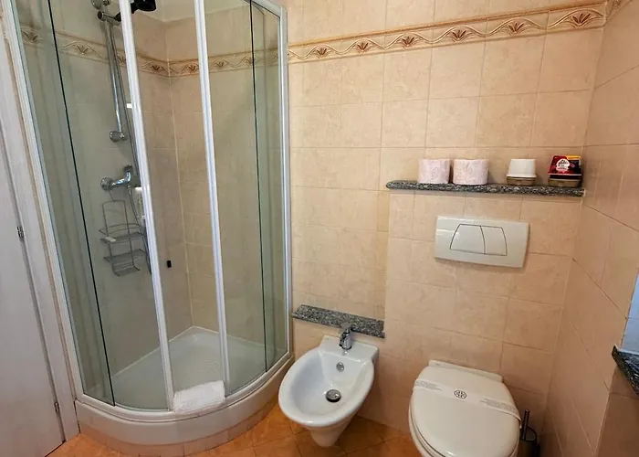 Apartment Bianca, Maggiore, Parco Privato Esclusivo *